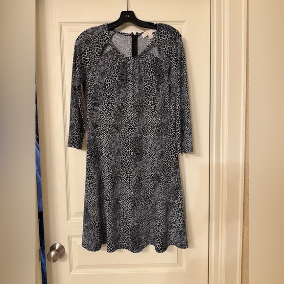 MICHAEL Michael Kors Dresses & Skirts - Michael Kors black & white print dress with a peekaboo neck.